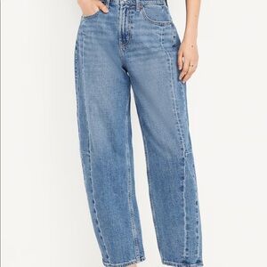 Old Navy NWT High-Waisted Barrel Ankle Jeans s14